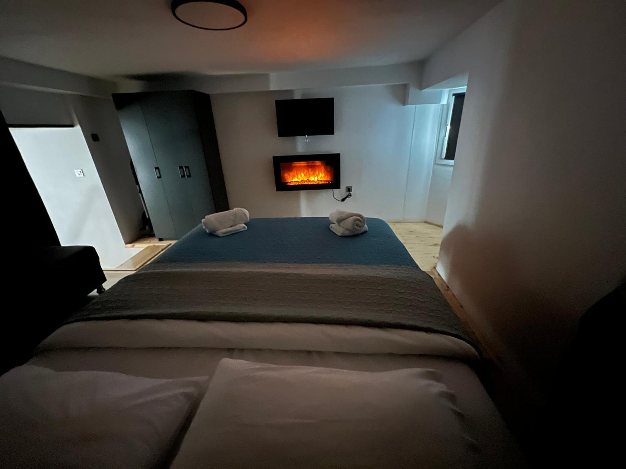 City Center Loft With Private Parking Kavála Ngoại thất bức ảnh