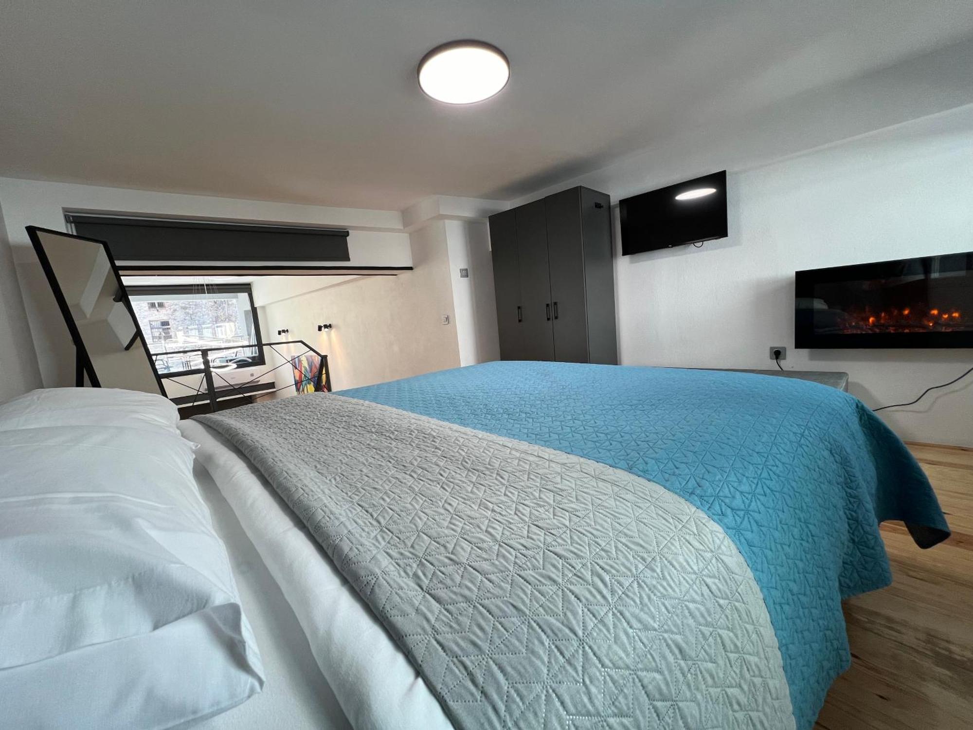 City Center Loft With Private Parking Kavála Ngoại thất bức ảnh